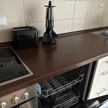 Apartmán Ruhige, Zentrale 90 Qm In - Parkplatz Inklusive *